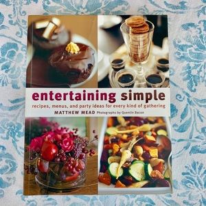 ENTERTAINING SIMPLE by Matthew Mead